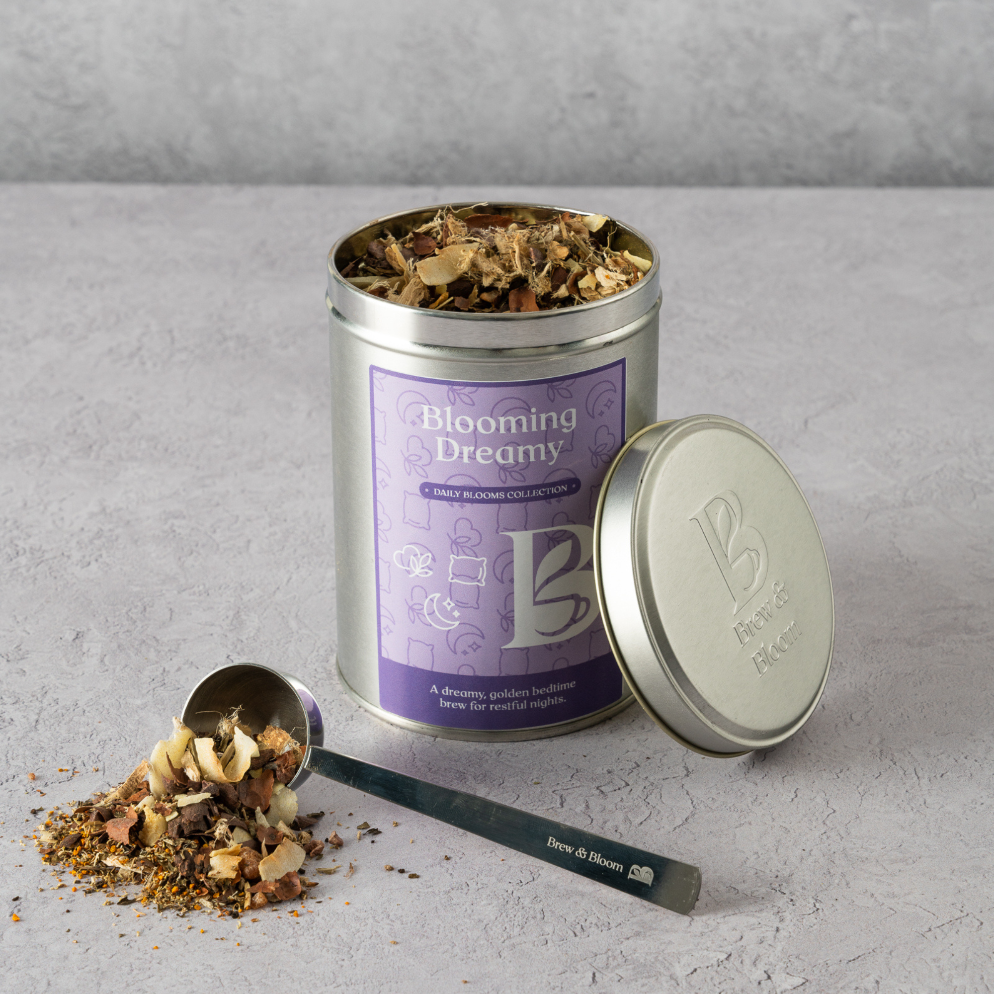 Blooming Dreamy loose leaf golden turmeric tea tin with measuring spoon